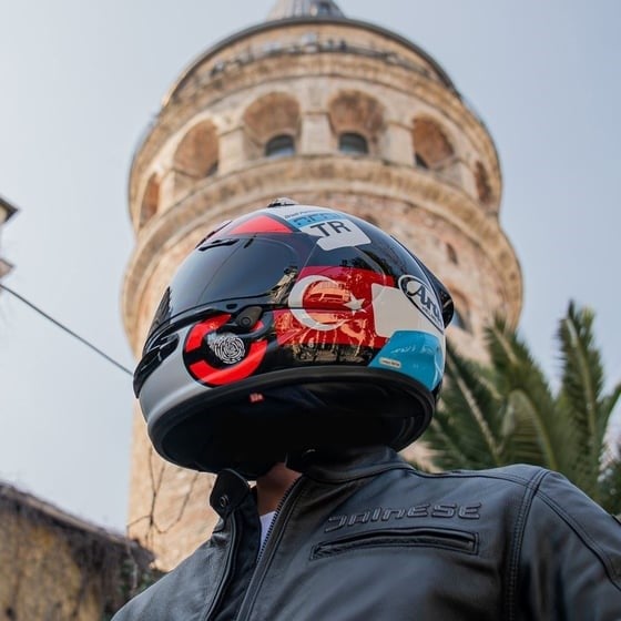 ARAI Quantic Nation TR Kapalı Kask