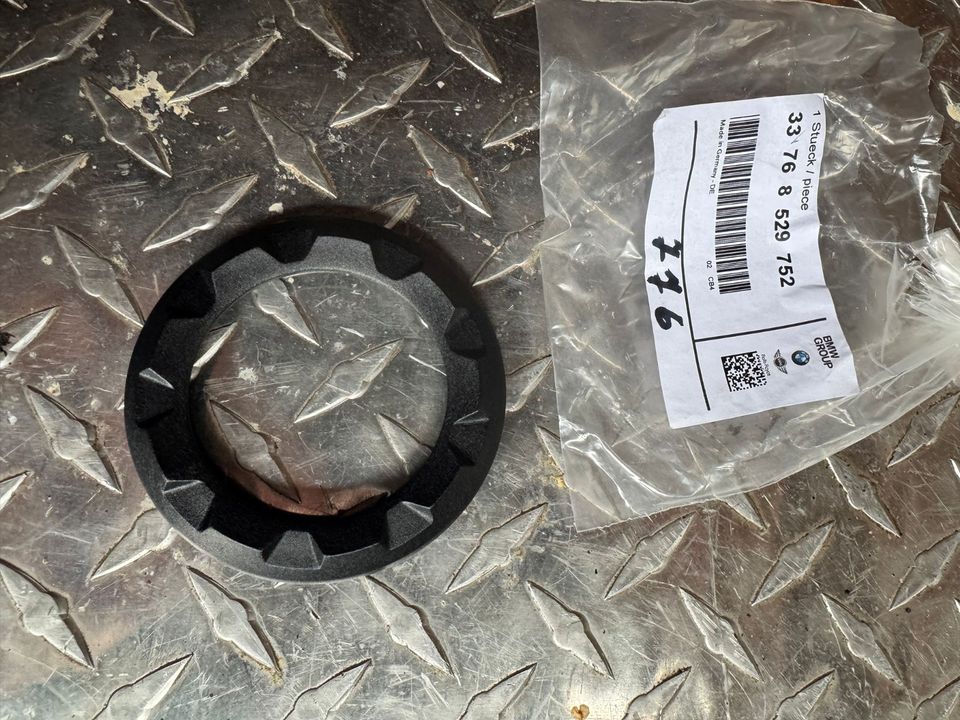 BMW 33768529752 dış toz kapağı, OEM ambalaj etiketiyle
