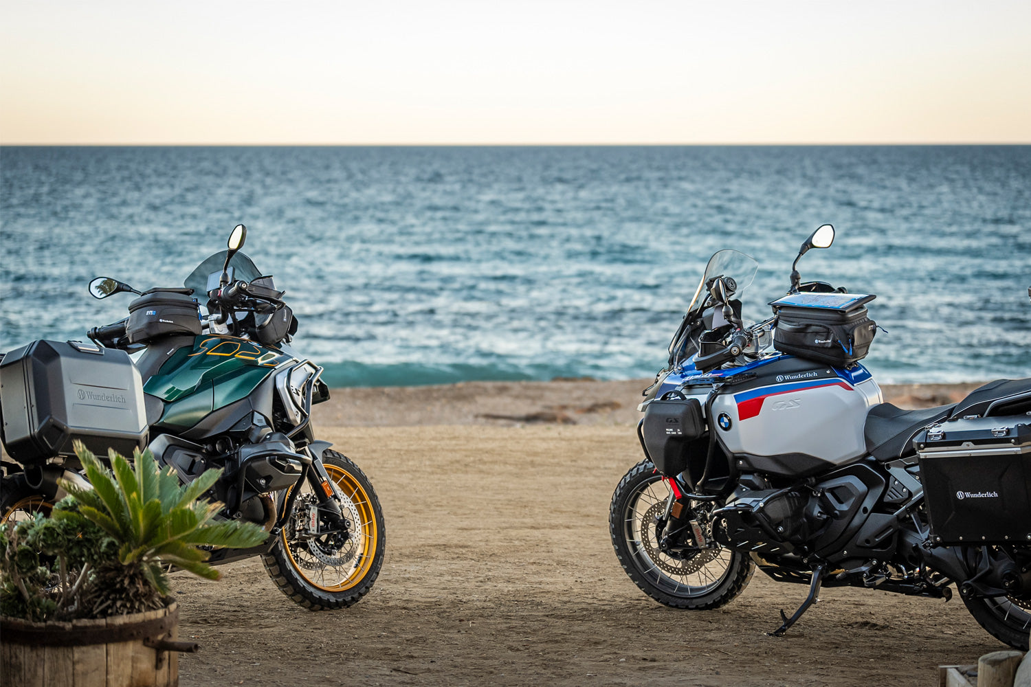 Wunderlich R1300GS/Adventure Orijinal Demir İçin 3. Destek Demir Siyah